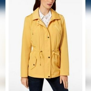 NWT Charter Water-Resistant Yellow Utility Hooded Jacket $99.50 Medium